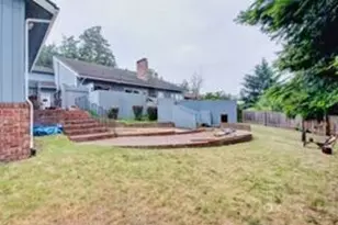 960 SW Fairhaven Dr, Oak Harbor, WA 98277 - Photo 1