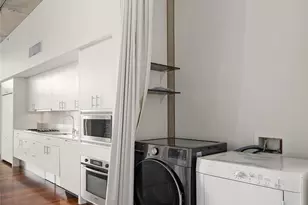501 Roy St, Seattle, WA 98109 - Photo 13