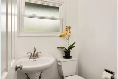 8620 21st Avenue NW, Seattle, WA 98117 - Photo 21