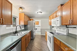 20821 93rd St E, Bonney Lake, WA 98391 - Photo 7