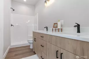 400 W 3rd St, Everson, WA 98247 - Photo 17