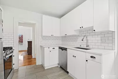 706 N 78th Street, Seattle, WA 98103 - Photo 19
