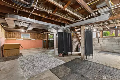 706 N 78th Street, Seattle, WA 98103 - Photo 21