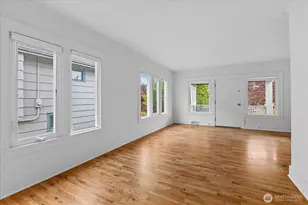 706 N 78th St, Seattle, WA 98103 - Photo 11