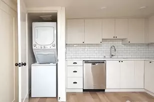 706 N 78th St, Seattle, WA 98103 - Photo 31