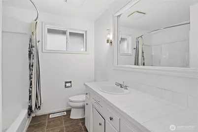 15415 64th Avenue NE, Kenmore, WA 98028 - Photo 17