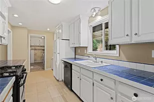 15415 64th Ave NE, Kenmore, WA 98028 - Photo 13