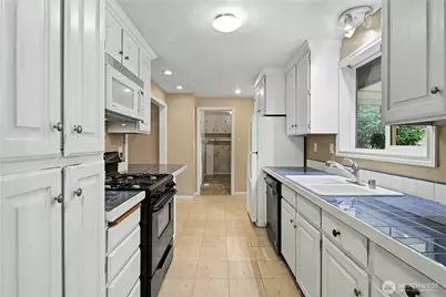 15415 64th Avenue NE, Kenmore, WA 98028 - Photo 11