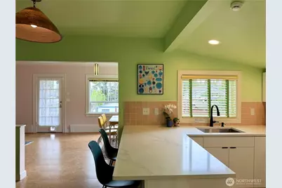 908 N 102nd, Seattle, WA 98133 - Photo 9