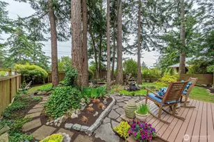 1013 Carl Ave, Oak Harbor, WA 98277 - Photo 5
