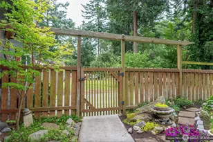1013 Carl Ave, Oak Harbor, WA 98277 - Photo 9