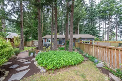 1013 Carl Avenue, Oak Harbor, WA 98277 - Photo 7