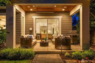 11056 SE 30th St, Bellevue, WA 98004 - Photo 37