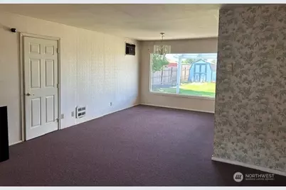 9042 Forrestal Lane #B, Moses Lake, WA 98837 - Photo 3