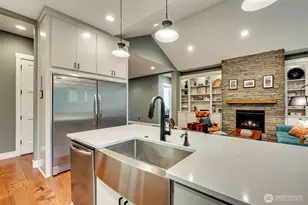 108 W 16th St, La Center, WA 98629 - Photo 9
