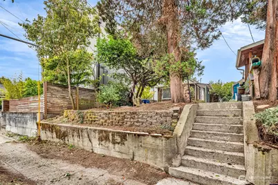 831 NW 52nd Street, Seattle, WA 98107 - Photo 1