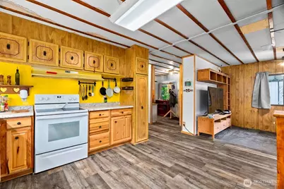 10739 128th Avenue SE, Rainier, WA 98576 - Photo 9