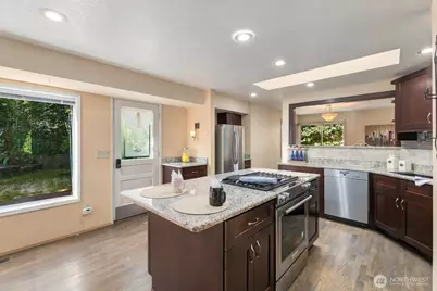 6922 N Meadowdale Road, Edmonds, WA 98026 - Photo 11