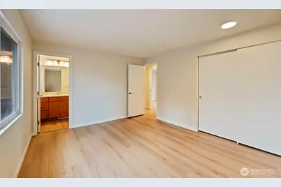 12057 20th Avenue NE, Seattle, WA 98125 - Photo 7