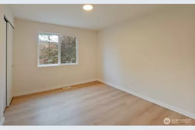 12057 20th Avenue NE, Seattle, WA 98125 - Photo 17
