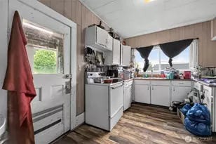 1345 Larch St, Raymond, WA 98577 - Photo 5