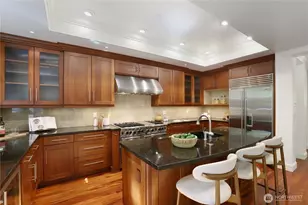 719 Harvard Ave E, Seattle, WA 98102 - Photo 13