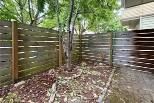 9216 Stone Ave N, Seattle, WA 98103 - Photo 3