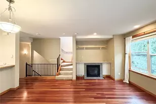 9216 Stone Ave N, Seattle, WA 98103 - Photo 5