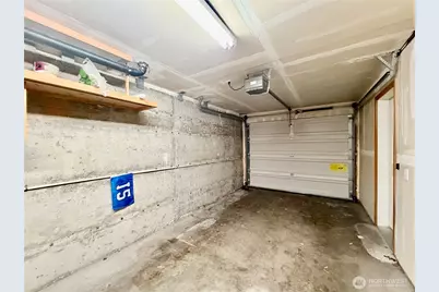 9216 Stone Ave N #B, Seattle, WA 98103 - Photo 25