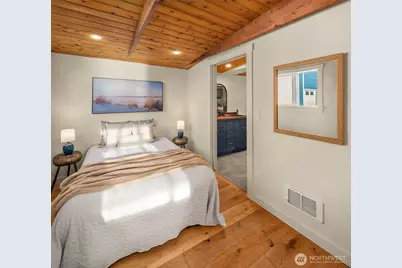 27830 Manzanita Beach Road SW, Vashon, WA 98070 - Photo 9