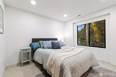 10733 17th Avenue NE, Seattle, WA 98125 - Photo 33