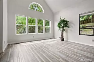 9810 116th Pl NE, Kirkland, WA 98033 - Photo 5
