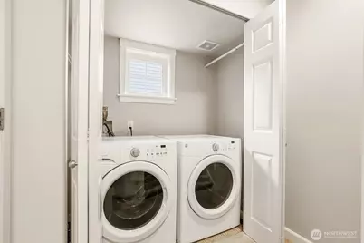 17520 12th Avenue NE #B, Shoreline, WA 98155 - Photo 9