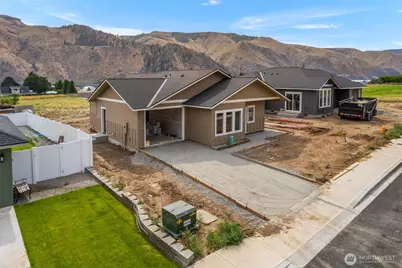 14893 Red Delicious Street, Entiat, WA 98822 - Photo 1