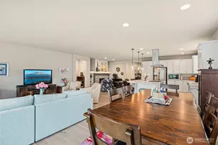 14707 179th Ave E, Bonney Lake, WA 98391 - Photo 11