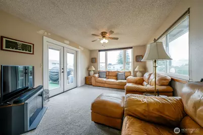 4225 S 250th Street, Kent, WA 98032 - Photo 3