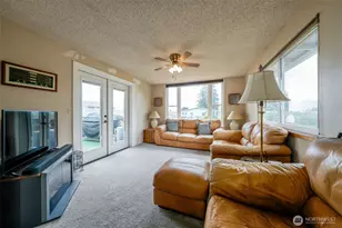 4225 S 250th St, Kent, WA 98032 - Photo 3