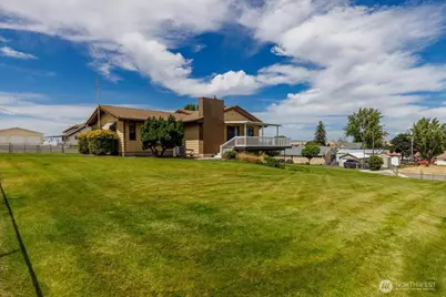 607 Brace SE, Wilbur, WA 99185 - Photo 3