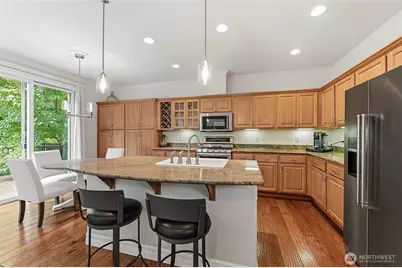 12018 Big Leaf Way NE, Redmond, WA 98053 - Photo 15