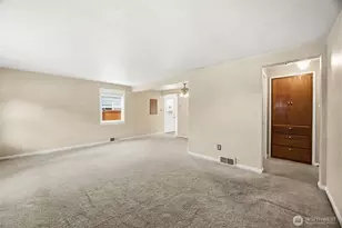 1014 3rd Ave NW, Puyallup, WA 98371 - Photo 7