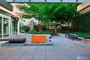 910 Lenora St, Seattle, WA 98121 - Photo 23
