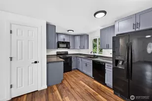 9301 202nd Ave E, Bonney Lake, WA 98391 - Photo 7