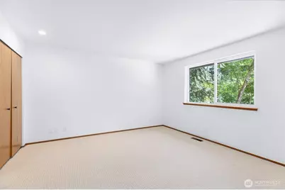 10095 NE Knight Road, Bainbridge Island, WA 98110 - Photo 13