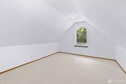 10095 NE Knight Road, Bainbridge Island, WA 98110 - Photo 21