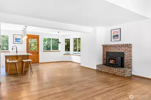 10095 NE Knight Rd, Bainbridge Island, WA 98110 - Photo 5