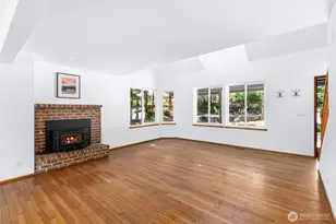 10095 NE Knight Rd, Bainbridge Island, WA 98110 - Photo 7