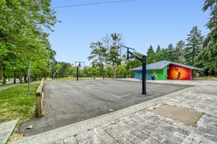 8745 Greenwood Ave N, Seattle, WA 98103 - Photo 31
