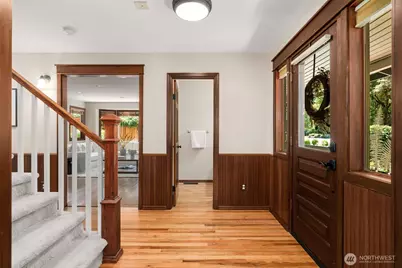 21016 NE 36th Street, Sammamish, WA 98074 - Photo 3