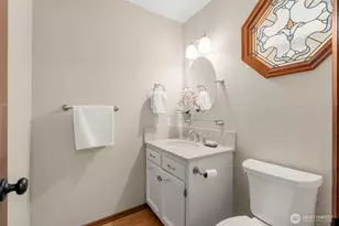 21016 NE 36th St, Sammamish, WA 98074 - Photo 13