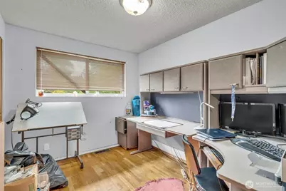 302 N 188th Street, Shoreline, WA 98133 - Photo 11